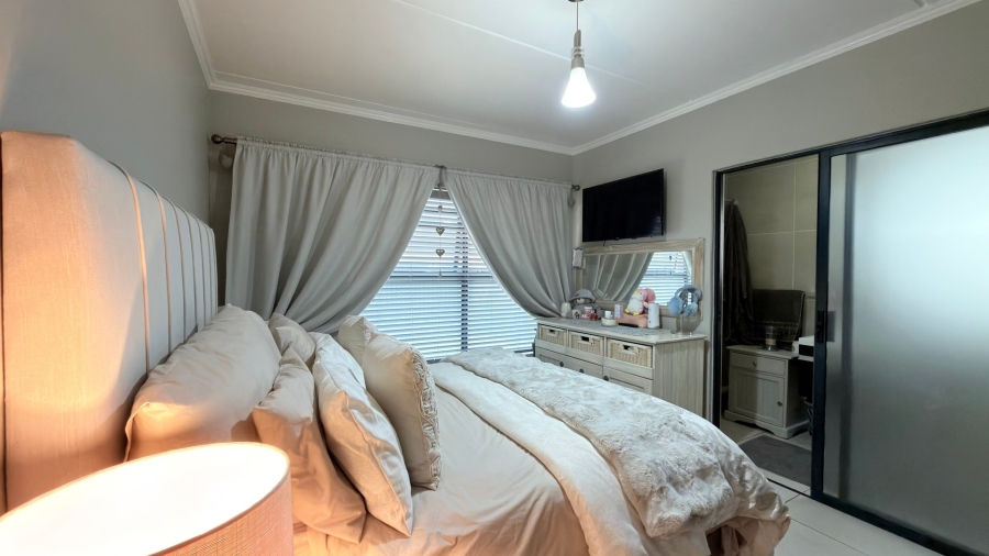 3 Bedroom Property for Sale in De Velde Western Cape